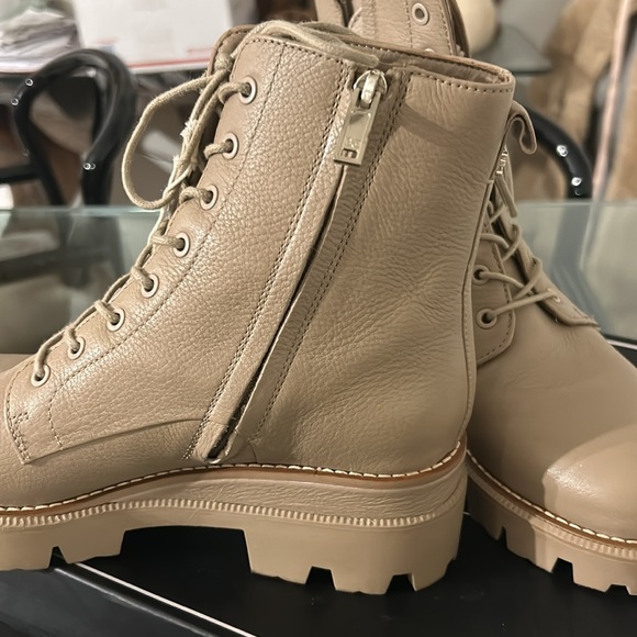 Taupe boots military combat tan 8.5 BNWT - Picture 3 of 14